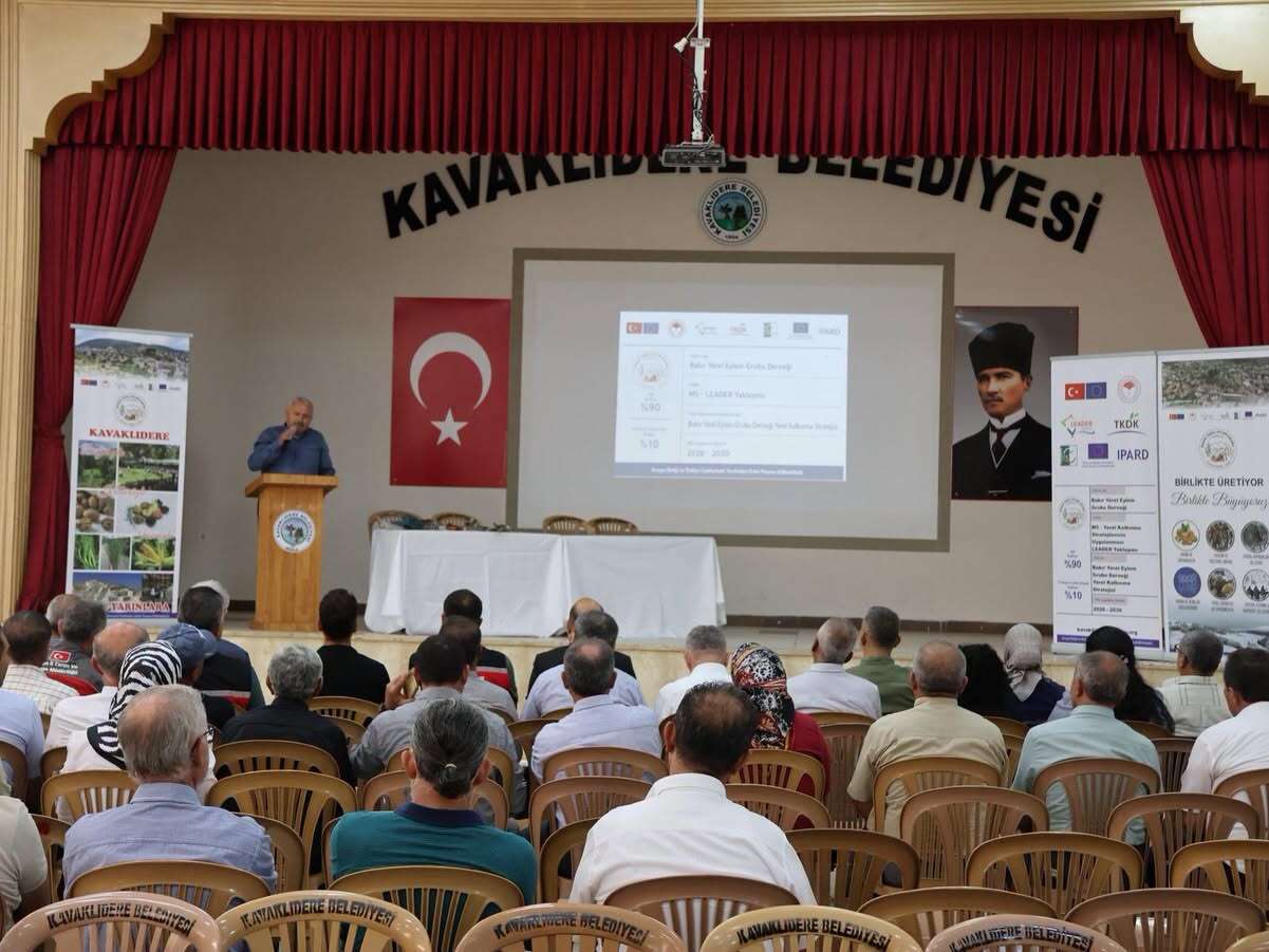 Kavaklıdere 'de Ceviz Üreticilerine Yönelik Eğitim: 70 Üreticiye Uygulamalı Bilgiler Aktarıldı 4